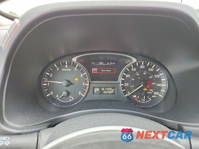 Zdjęcie 9 z 13 samochodu: 2015 NISSAN PATHFINDER SV VIN:5N1AR2MMXFC658429 - miniatura