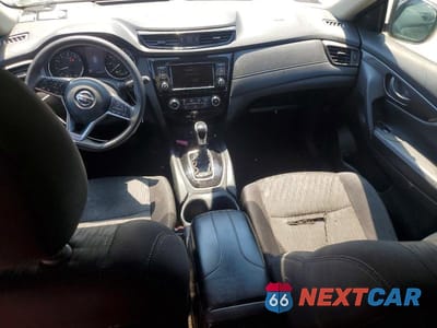 Zdjęcie 8 z 13 samochodu: 2019 NISSAN ROGUE S VIN:5N1AT2MV4KC820009 - miniatura