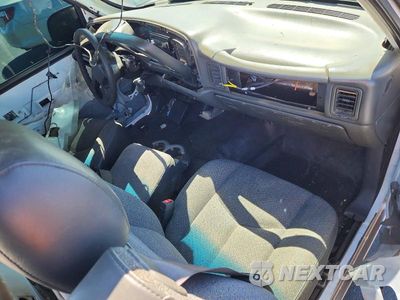 Zdjęcie 8 z 12 samochodu: 2006 CHEVROLET SILVERADO C1500 VIN:3GCEC14X16G263788 - miniatura