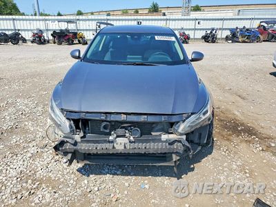 Piąte zdjęcie samochodu w środku: 2019 NISSAN ALTIMA SV VIN:1N4BL4DV3KC105796 - miniatura