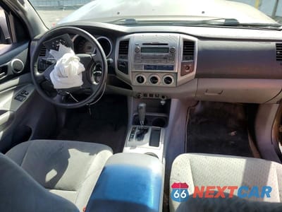 Zdjęcie 8 z 12 samochodu: 2011 TOYOTA TACOMA BASE VIN:5TFUX4EN2BX003159 - miniatura