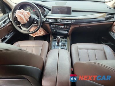Zdjęcie 8 z 12 samochodu: 2016 BMW X5 XDRIVE35I VIN:5UXKR0C51G0P29073 - miniatura