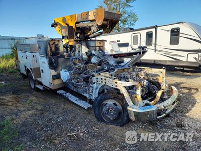 Czwarte zdjęcie samochodu z boku: 2020 FORD F550 SUPER DUTY BUCKET TRUCK VIN:1FDUF5HN9LDA14646 - miniatura