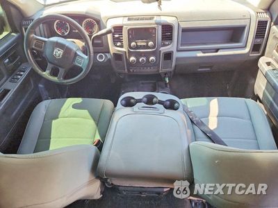 Zdjęcie 8 z 12 samochodu: 2015 RAM 2500 ST VIN:3C6UR5CL3FG570869 - miniatura