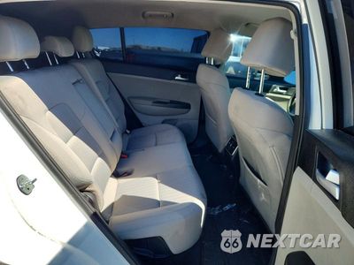 Zdjęcie 10 z 12 samochodu: 2020 KIA SPORTAGE LX VIN:KNDPM3AC4L7768962 - miniatura