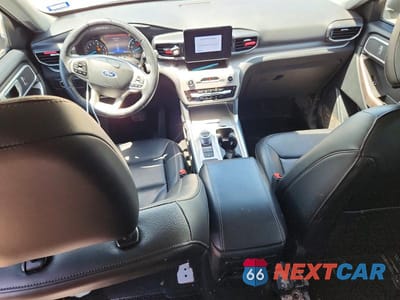 Zdjęcie 8 z 13 samochodu: 2023 FORD EXPLORER XLT VIN:1FMSK7DH6PGA84236 - miniatura