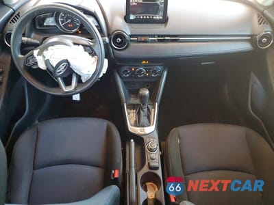 Zdjęcie 8 z 12 samochodu: 2019 TOYOTA YARIS LE VIN:3MYDLBYV5KY514862 - miniatura