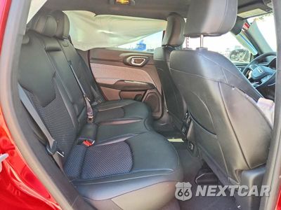 Zdjęcie 11 z 13 samochodu: 2025 JEEP COMPASS LATITUDE VIN:3C4NJDBN9ST554145 - miniatura