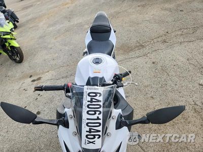 Piąte zdjęcie samochodu w środku: 2018 SUZUKI GSX250R VIN:LC6DN11A8J1102119 - miniatura