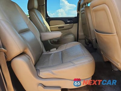 Zdjęcie 11 z 13 samochodu: 2013 GMC YUKON XL DENALI VIN:1GKS2MEF1DR357121 - miniatura