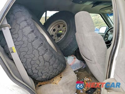 Zdjęcie 11 z 13 samochodu: 2002 CHEVROLET BLAZER VIN:1GNDT13W92K152534 - miniatura