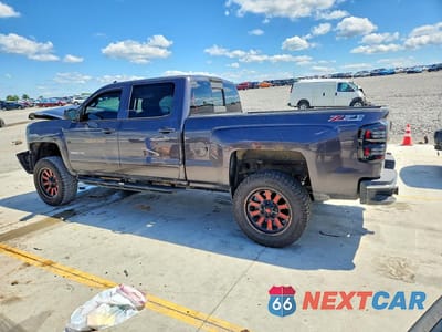Drugie zdjęcie samochodu z przodu: 2015 CHEVROLET SILVERADO K2500 HEAVY DUTY LT VIN:1GC1KVEG1FF516780 - miniatura