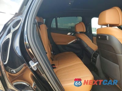 Zdjęcie 11 z 14 samochodu: 2025 BMW X6 M60I VIN:5UX43EX00S9Y35721 - miniatura