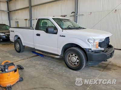 Czwarte zdjęcie samochodu z boku: 2018 FORD F150 VIN:1FTMF1EP8JKE72156 - miniatura