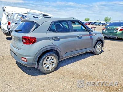 Trzecie zdjęcie samochodu z tyłu: 2020 HYUNDAI VENUE SEL VIN:KMHRC8A39LU017989 - miniatura