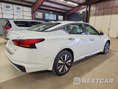 Trzecie zdjęcie samochodu z tyłu: 2022 NISSAN ALTIMA SV VIN:1N4BL4DWXNN336678 - miniatura
