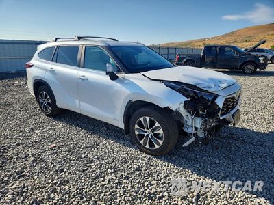 Czwarte zdjęcie samochodu z boku: 2025 TOYOTA HIGHLANDER HYBRID XLE VIN:5TDKBRCH5SS656381 - miniatura