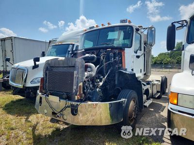 2016 MACK CXU613 SEMI TRUCK 1M1AW07YXGM055606 - główne zdjęcie licytacji z USA - miniatura