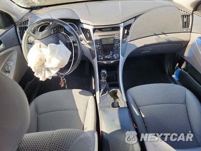 Zdjęcie 8 z 13 samochodu: 2012 HYUNDAI SONATA GLS VIN:5NPEB4AC5CH312466 - miniatura