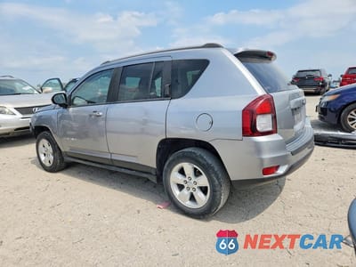 Drugie zdjęcie samochodu z przodu: 2015 JEEP COMPASS SPORT VIN:1C4NJCBA0FD325758 - miniatura