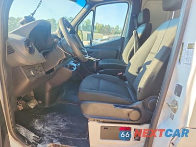 Zdjęcie 7 z 13 samochodu: 2020 MERCEDES-BENZ SPRINTER 2500 VIN:W1Y4EBHY8LT028779 - miniatura