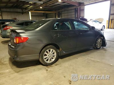 Trzecie zdjęcie samochodu z tyłu: 2010 TOYOTA COROLLA S VIN:1NXBU4EE1AZ276752 - miniatura