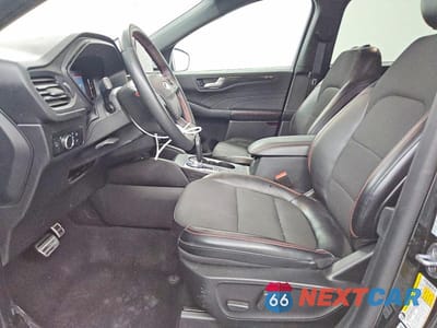 Zdjęcie 7 z 13 samochodu: 2023 FORD ESCAPE ST LINE VIN:1FMCU9MN3PUA13108 - miniatura