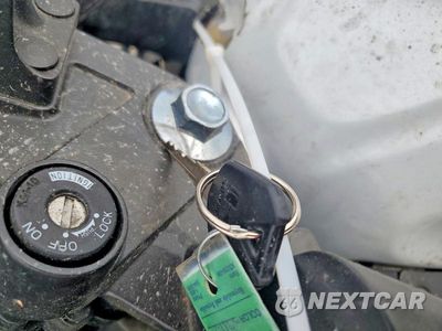 Zdjęcie 8 z 9 samochodu: 2017 KAWASAKI EX300 B VIN:JKAEX8B15HDA35771 - miniatura
