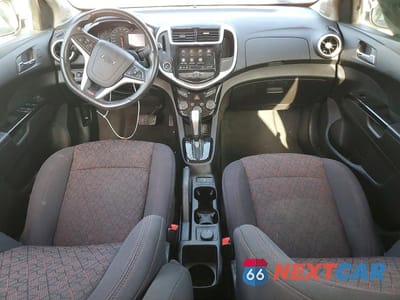 Zdjęcie 8 z 13 samochodu: 2020 CHEVROLET SONIC LT VIN:1G1JD6SB1L4107977 - miniatura