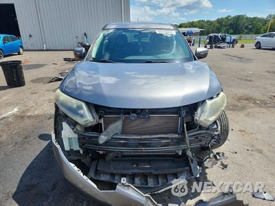 Piąte zdjęcie samochodu w środku: 2015 NISSAN ROGUE S VIN:5N1AT2MT0FC883676 - miniatura