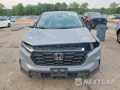 Piąte zdjęcie samochodu w środku: 2024 HONDA CR-V EX VIN:2HKRS3H40RH315374 - miniatura