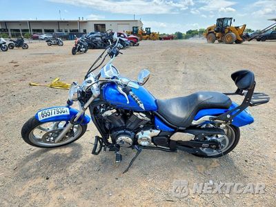 Trzecie zdjęcie samochodu z tyłu: 2011 YAMAHA XVS1300 CU VIN:JYAVP33E2BA000777 - miniatura