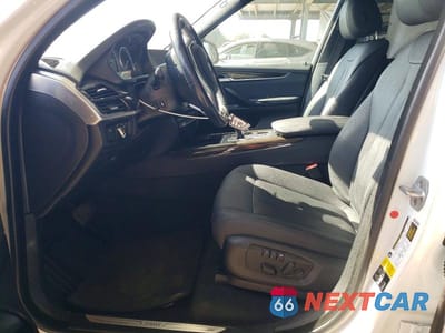 Zdjęcie 7 z 12 samochodu: 2018 BMW X5 XDRIVE35I VIN:5UXKR0C54J0X91476 - miniatura