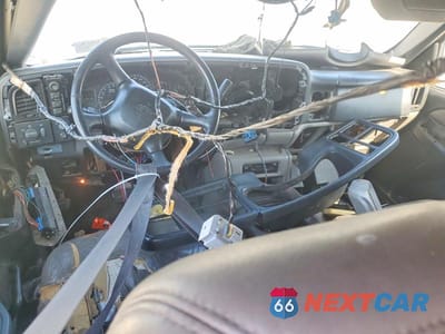 Zdjęcie 8 z 13 samochodu: 2002 CHEVROLET TAHOE K1500 VIN:1GNEK13T72R163150 - miniatura