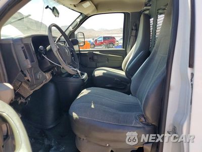 Zdjęcie 7 z 14 samochodu: 2010 CHEVROLET EXPRESS G1500 VIN:1GCUGADX3A1109803 - miniatura