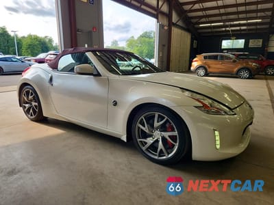 Czwarte zdjęcie samochodu z boku: 2017 NISSAN 370Z ROADSTER VIN:JN1AZ4FH1HM940605 - miniatura