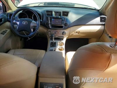 Zdjęcie 8 z 12 samochodu: 2013 TOYOTA HIGHLANDER PLUS VIN:5TDZA3EH1DS036254 - miniatura