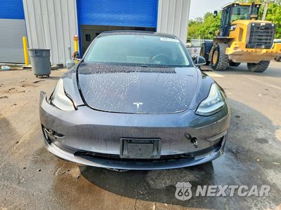 Piąte zdjęcie samochodu w środku: 2019 TESLA MODEL 3 VIN:5YJ3E1EA6KF400185 - miniatura