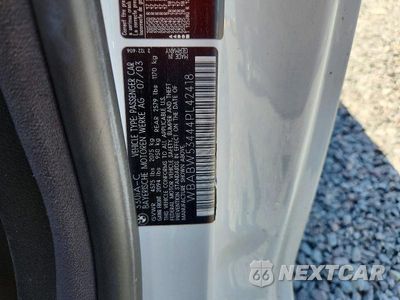 Zdjęcie 13 z 13 samochodu: 2004 BMW 330 CI VIN:WBABW53444PL42418 - miniatura