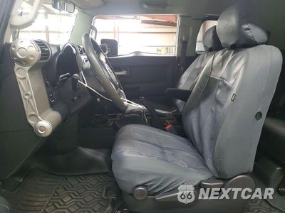Zdjęcie 7 z 12 samochodu: 2007 TOYOTA FJ CRUISER BASE VIN:JTEBU11F470019078 - miniatura