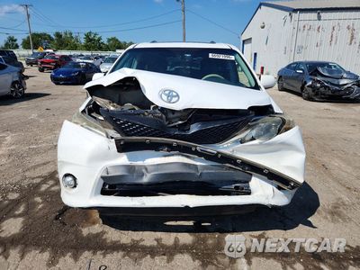Piąte zdjęcie samochodu w środku: 2012 TOYOTA SIENNA SPORT VIN:5TDXK3DC9CS249669 - miniatura