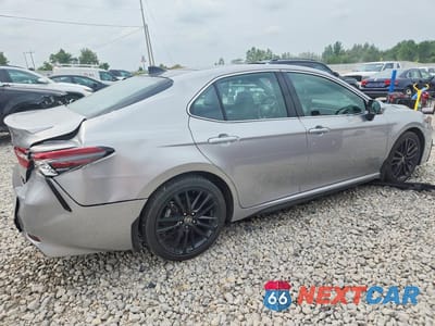 Trzecie zdjęcie samochodu z tyłu: 2024 TOYOTA CAMRY XSE VIN:4T1K61BK6RU116915 - miniatura