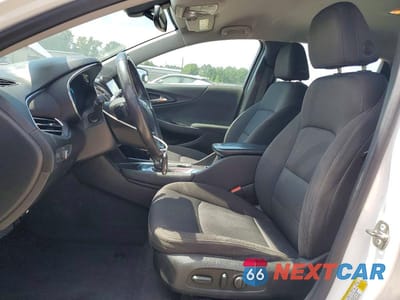 Zdjęcie 7 z 12 samochodu: 2018 CHEVROLET MALIBU LT VIN:1G1ZD5ST4JF168232 - miniatura