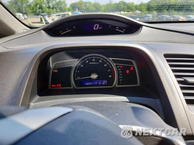 Zdjęcie 9 z 13 samochodu: 2010 HONDA CIVIC VP VIN:2HGFA1F35AH587910 - miniatura