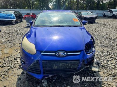 Piąte zdjęcie samochodu w środku: 2014 FORD FOCUS VIN:1FADP3J28EL377783 - miniatura