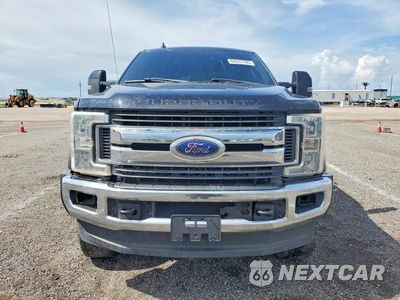 Piąte zdjęcie samochodu w środku: 2019 FORD F250 SUPER DUTY VIN:1FT7W2BT1KEF01520 - miniatura
