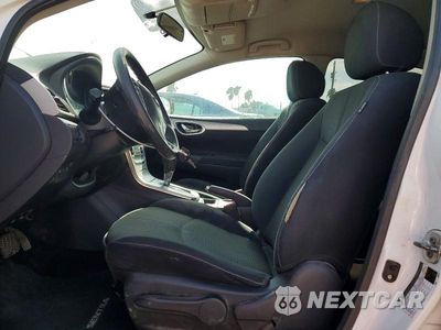 Zdjęcie 7 z 12 samochodu: 2015 NISSAN SENTRA S VIN:3N1AB7AP2FY326094 - miniatura