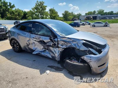 Czwarte zdjęcie samochodu z boku: 2025 TESLA MODEL Y VIN:7SAYGDEF6SF232158 - miniatura