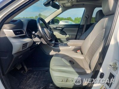 Zdjęcie 7 z 13 samochodu: 2023 TOYOTA HIGHLANDER HYBRID XLE VIN:5TDKBRCH6PS576577 - miniatura