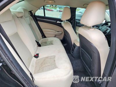 Zdjęcie 10 z 12 samochodu: 2015 CHRYSLER 300 LIMITED VIN:2C3CCAAG4FH848817 - miniatura
